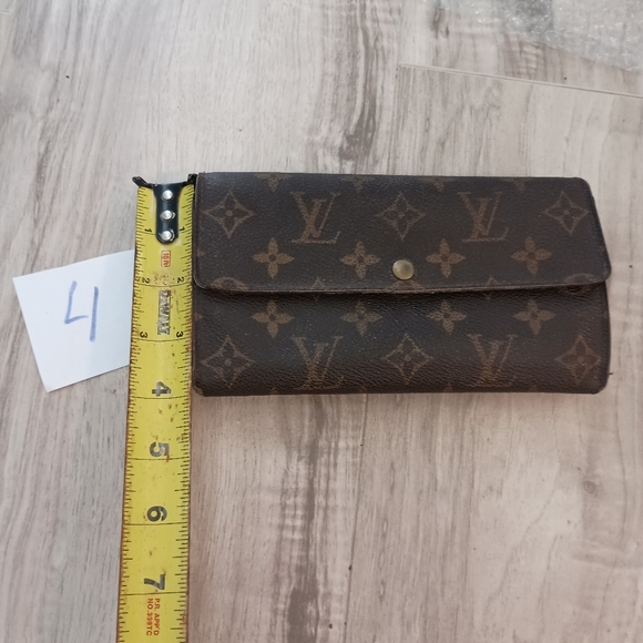 Authentic LOUIS VUITTON LV Vintage Monogram Wallet Envelope Leather - Picture 13 of 13
